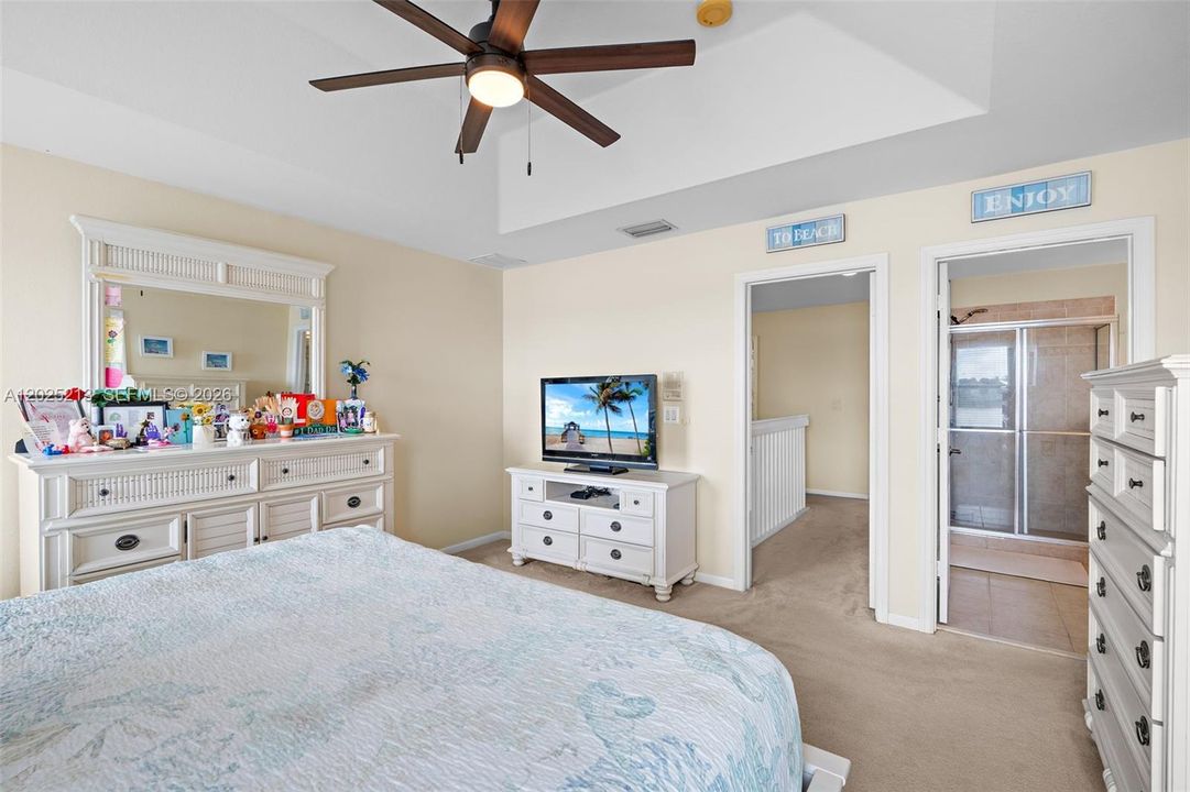 For Sale: $587,000 (4 beds, 2 baths, 2204 Square Feet)