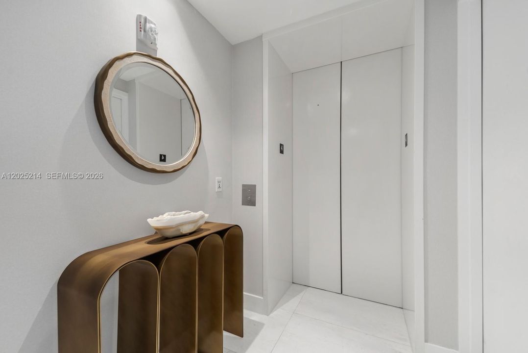 Private Foyer