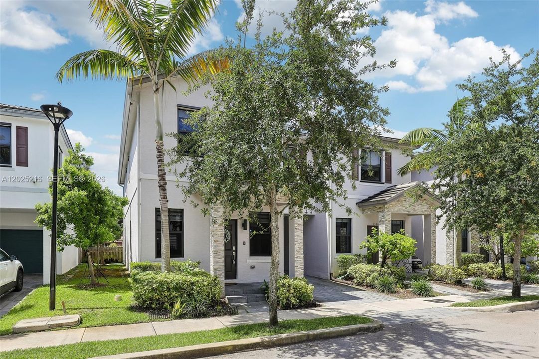 For Sale: $590,000 (4 beds, 2 baths, 1921 Square Feet)