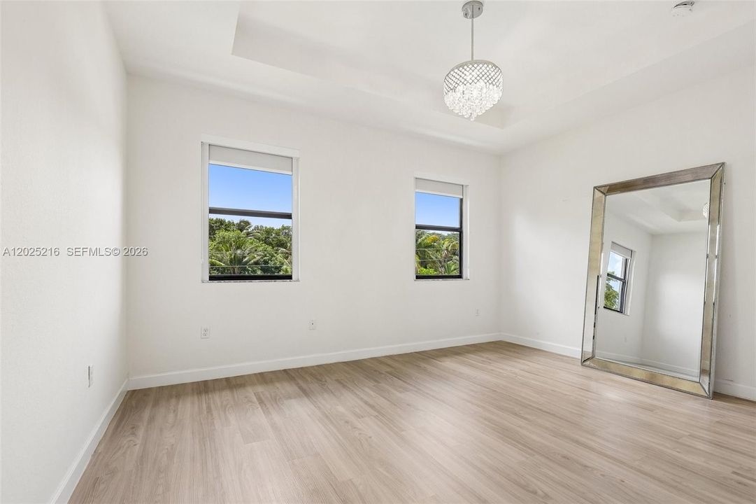 For Sale: $590,000 (4 beds, 2 baths, 1921 Square Feet)