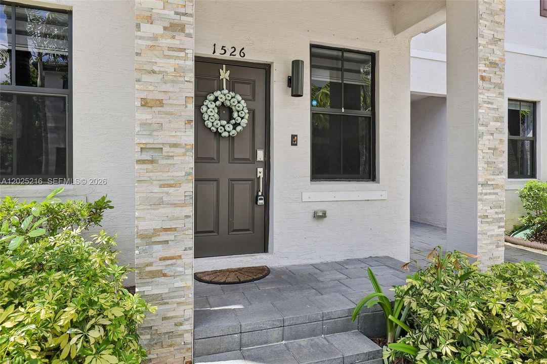 For Sale: $590,000 (4 beds, 2 baths, 1921 Square Feet)