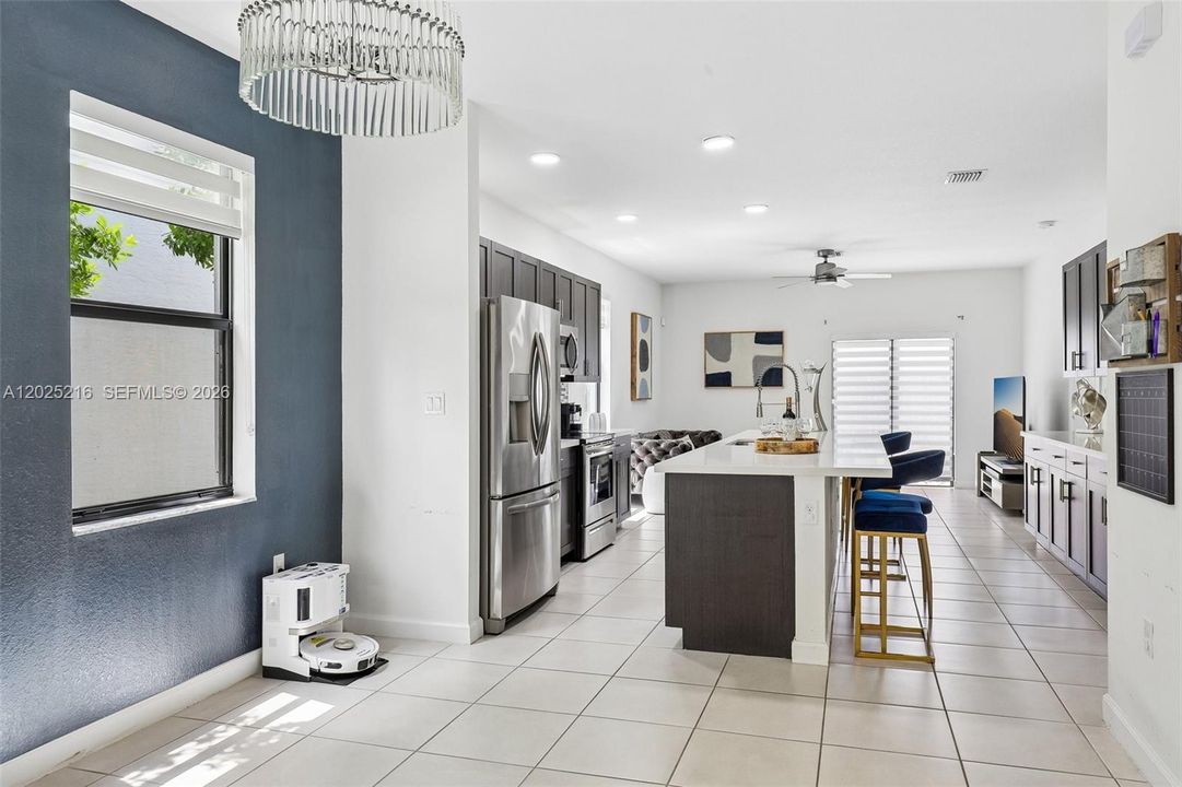 For Sale: $590,000 (4 beds, 2 baths, 1921 Square Feet)