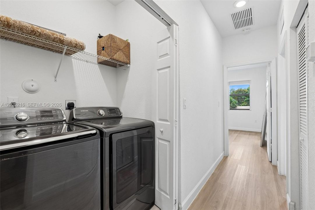 For Sale: $590,000 (4 beds, 2 baths, 1921 Square Feet)