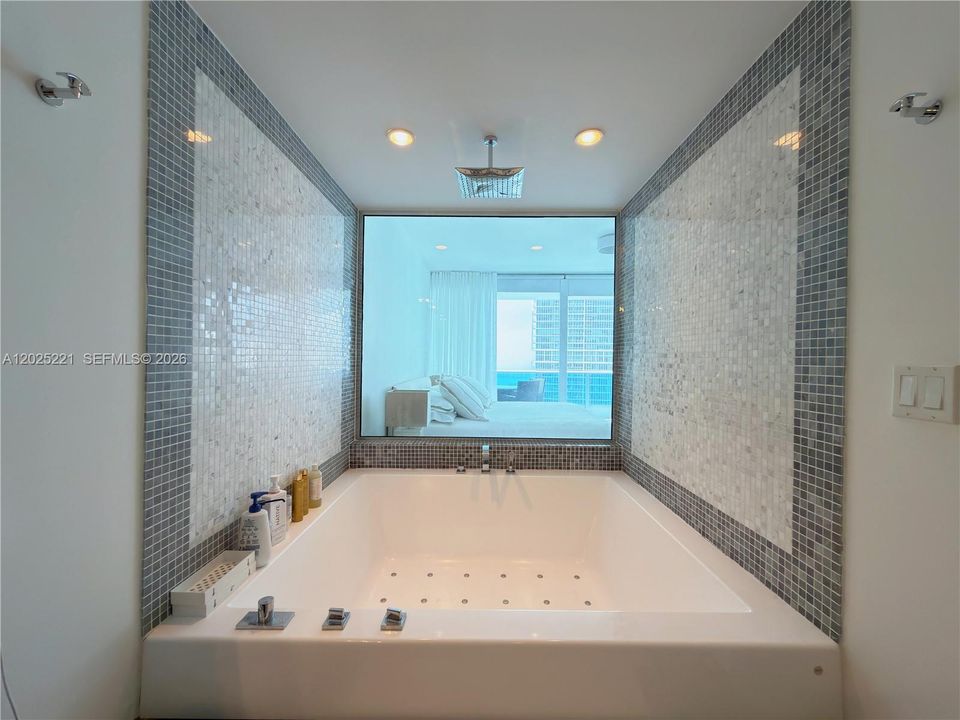 В аренду: $8,500 (2 спален, 2 ванн, 1255 Квадратных фут)
