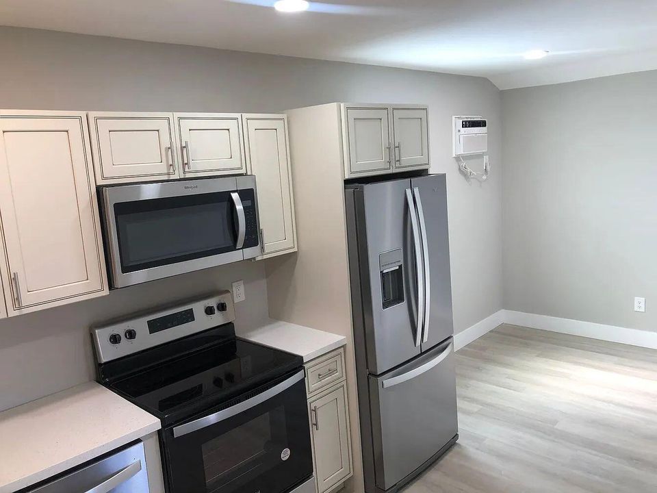 kitchen/living room