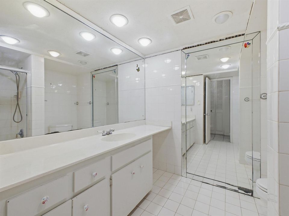 Guest Bathroom 1