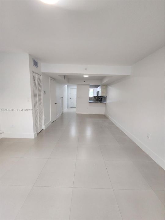 В аренду: $2,200 (2 спален, 1 ванн, 971 Квадратных фут)