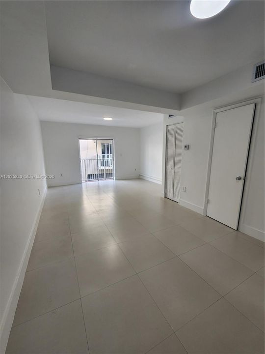 В аренду: $2,200 (2 спален, 1 ванн, 971 Квадратных фут)