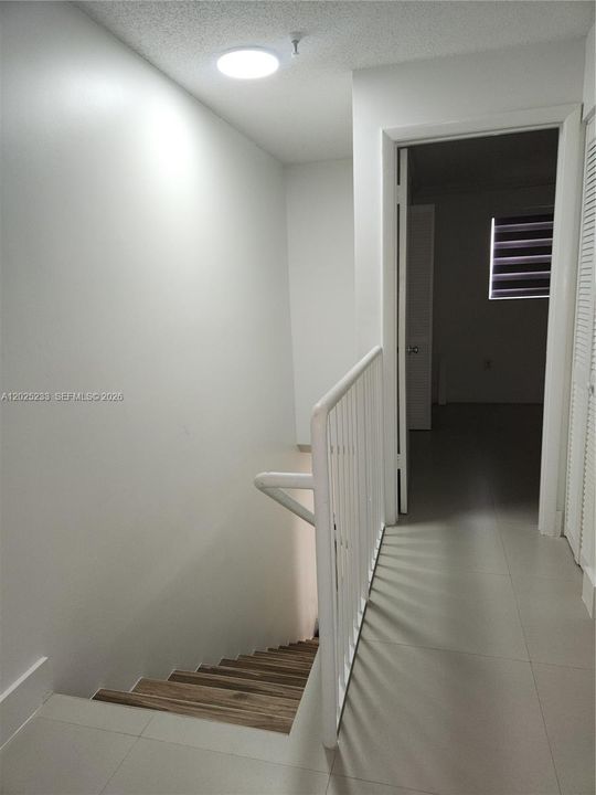 В аренду: $2,200 (2 спален, 1 ванн, 971 Квадратных фут)
