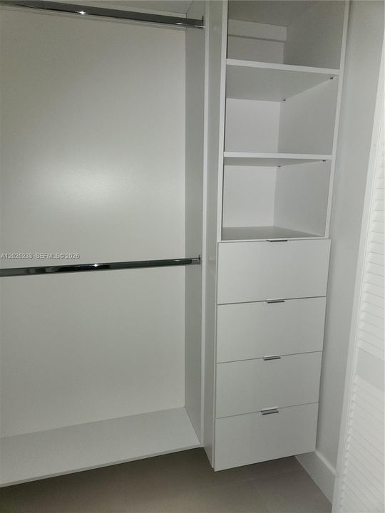 В аренду: $2,200 (2 спален, 1 ванн, 971 Квадратных фут)