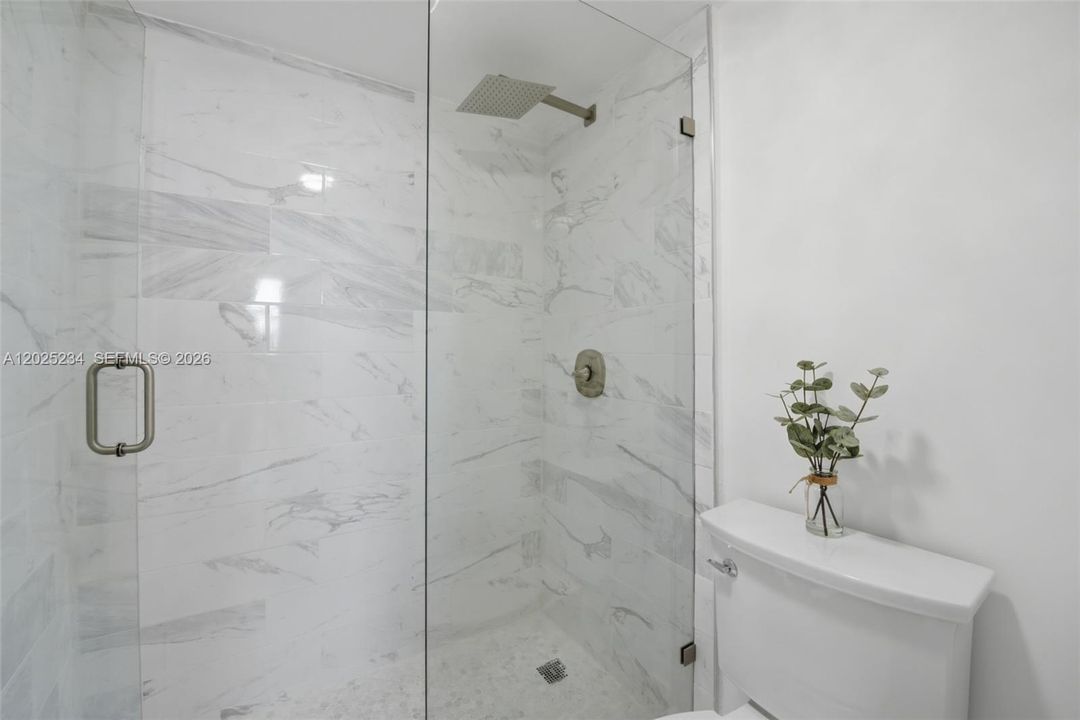 For Sale: $499,995 (1 beds, 1 baths, 950 Square Feet)
