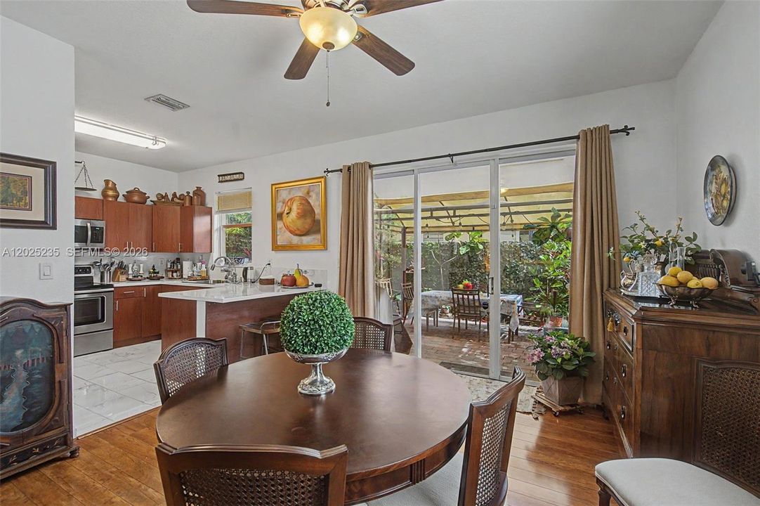 For Sale: $535,000 (4 beds, 2 baths, 1780 Square Feet)