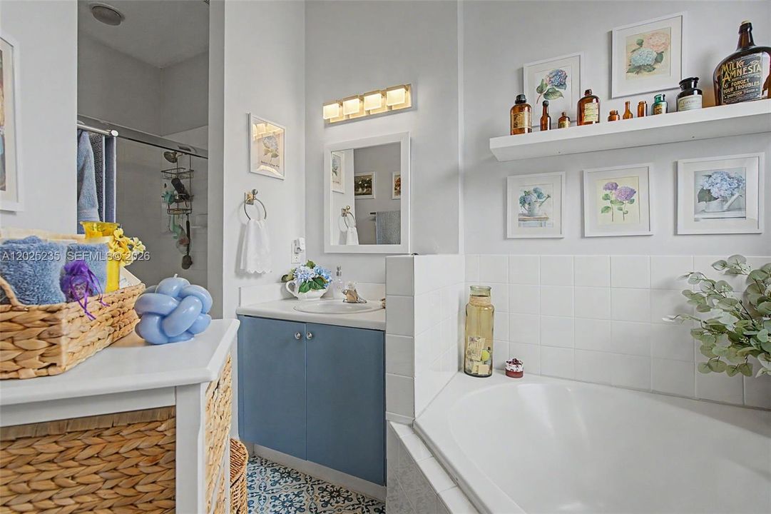For Sale: $535,000 (4 beds, 2 baths, 1780 Square Feet)