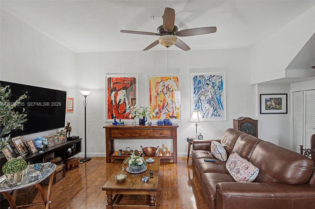 For Sale: $535,000 (4 beds, 2 baths, 1780 Square Feet)
