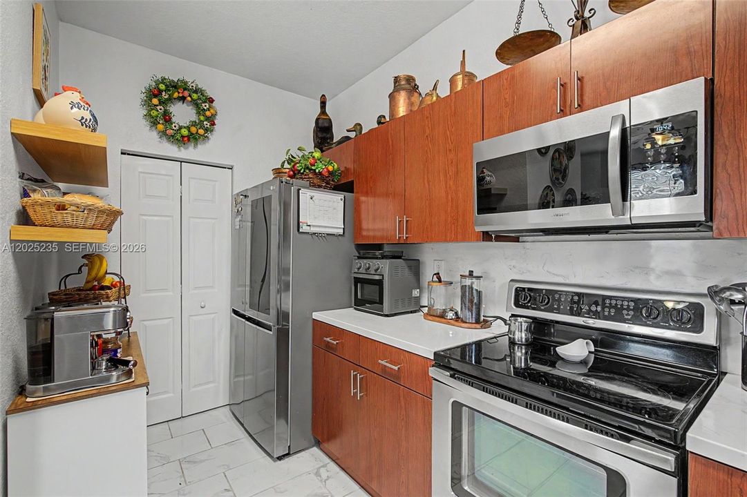 For Sale: $535,000 (4 beds, 2 baths, 1780 Square Feet)