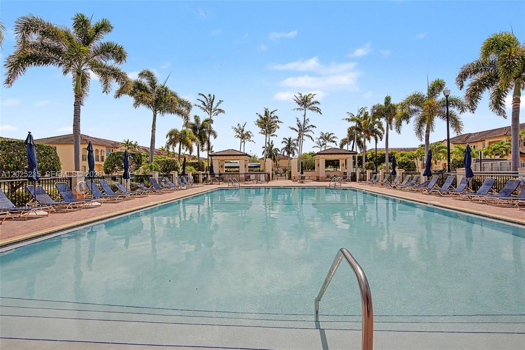 For Sale: $535,000 (4 beds, 2 baths, 1780 Square Feet)