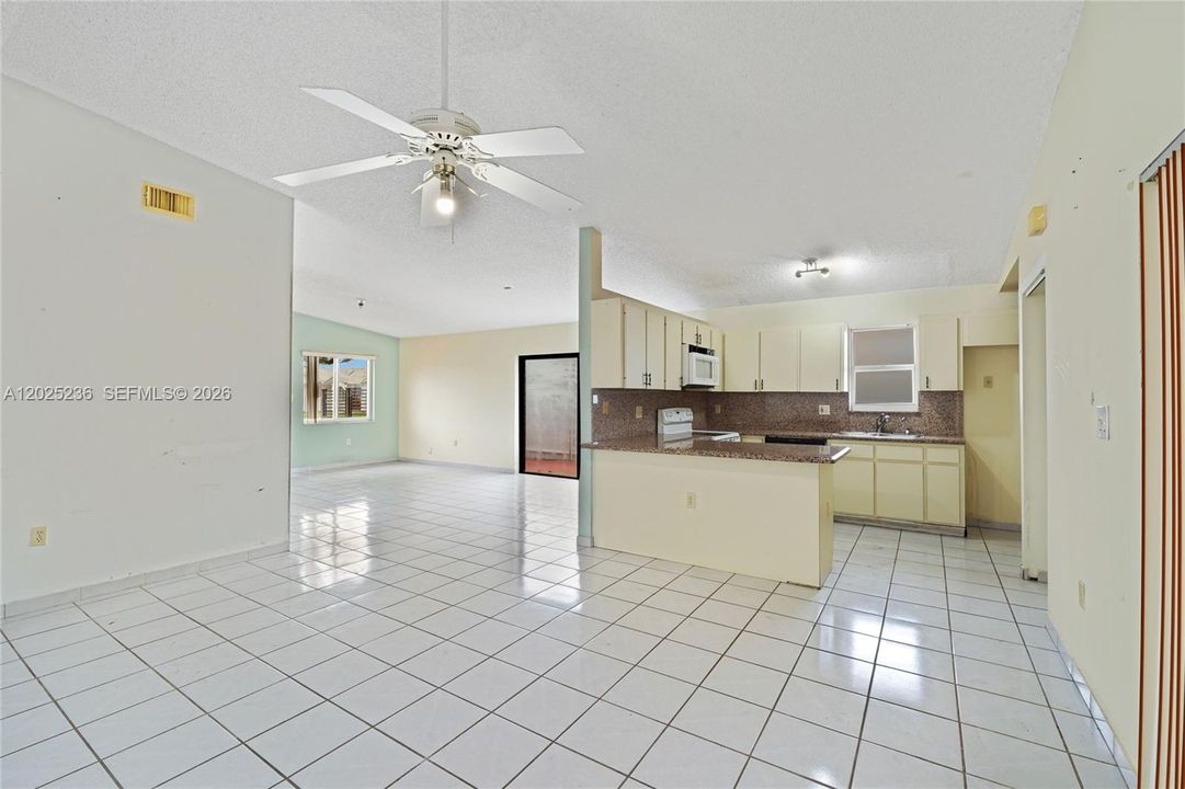 For Sale: $489,900 (3 beds, 2 baths, 1572 Square Feet)