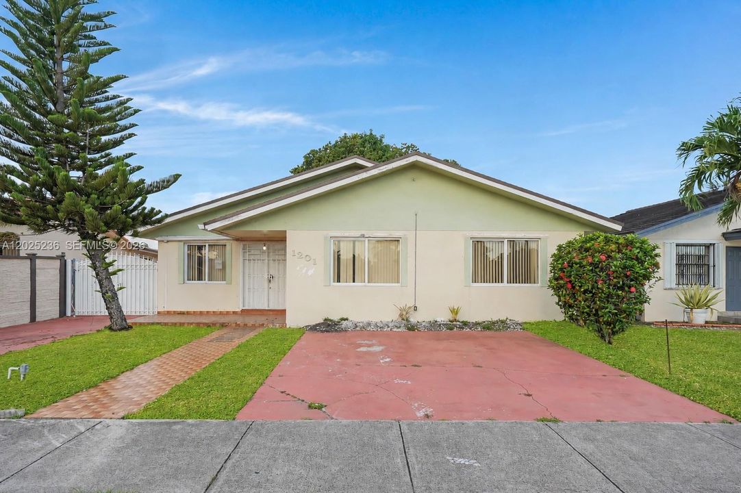 For Sale: $489,900 (3 beds, 2 baths, 1572 Square Feet)