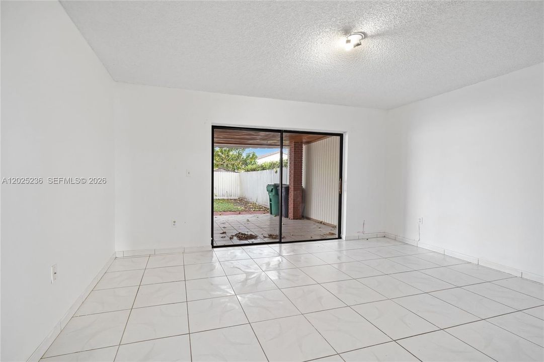 For Sale: $489,900 (3 beds, 2 baths, 1572 Square Feet)