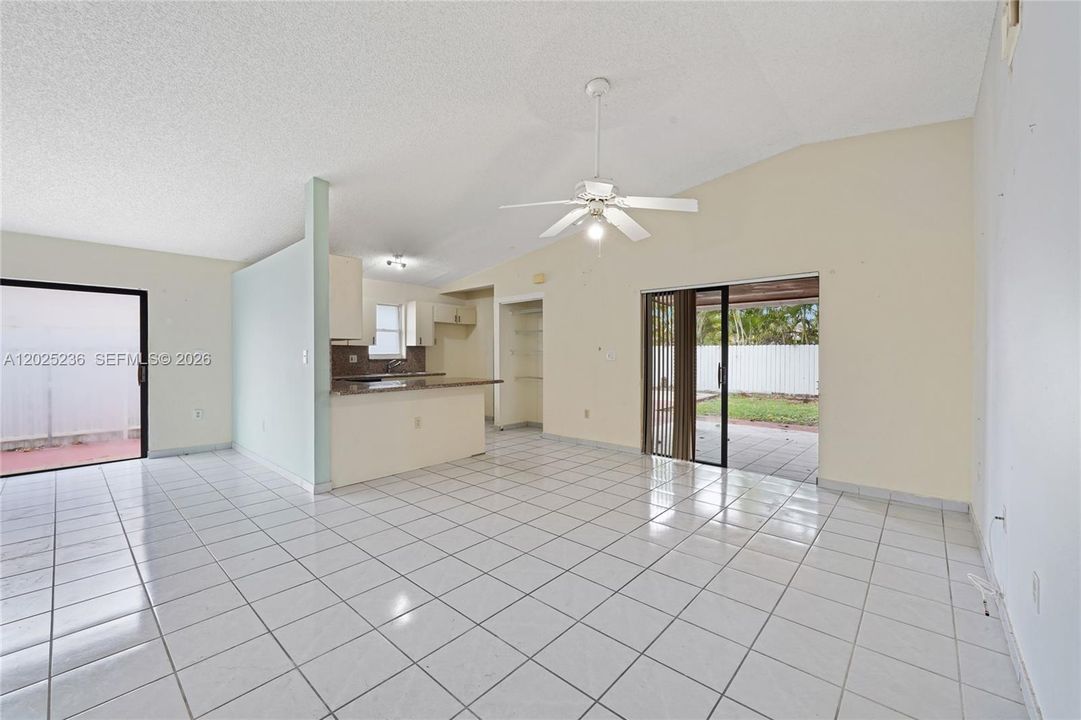 For Sale: $489,900 (3 beds, 2 baths, 1572 Square Feet)