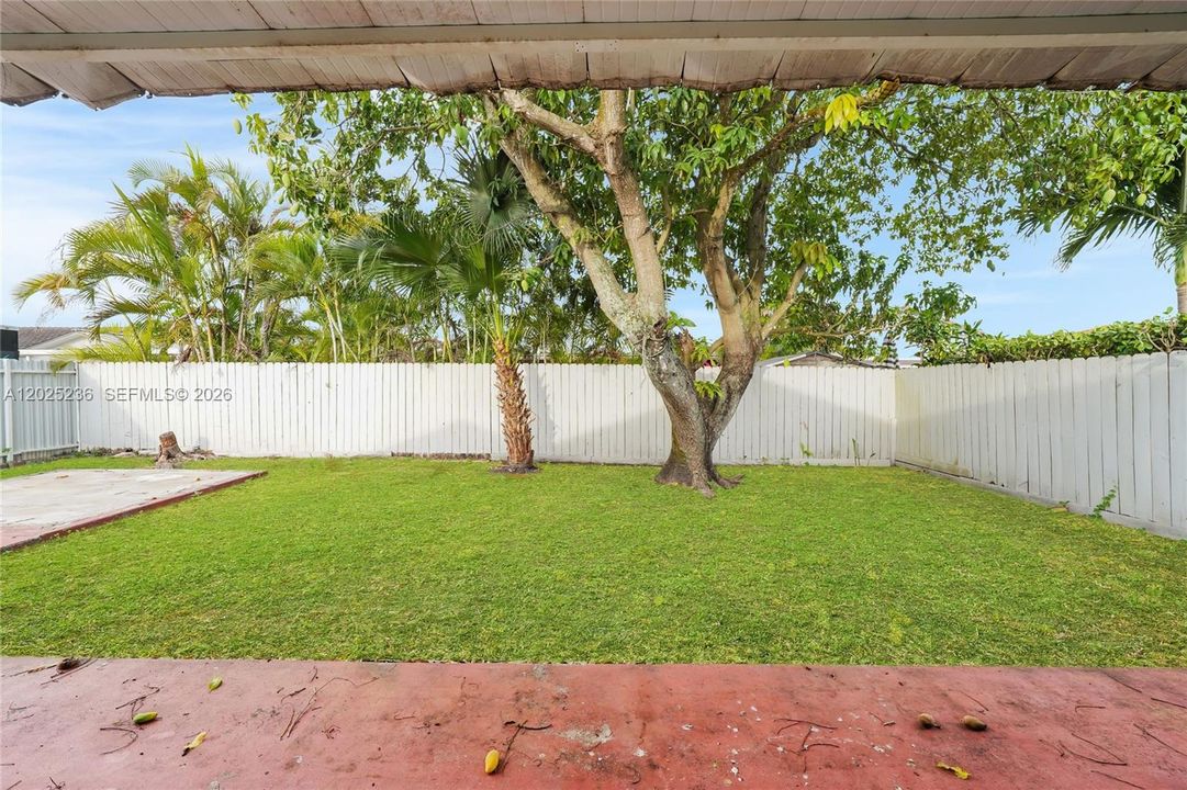 For Sale: $489,900 (3 beds, 2 baths, 1572 Square Feet)