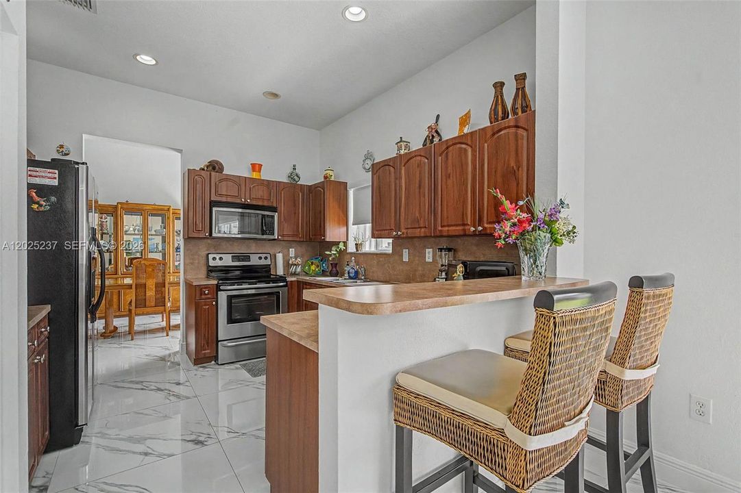 For Sale: $925,000 (4 beds, 3 baths, 2360 Square Feet)