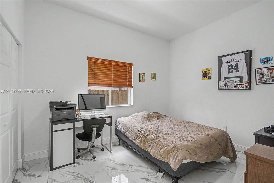 For Sale: $925,000 (4 beds, 3 baths, 2360 Square Feet)