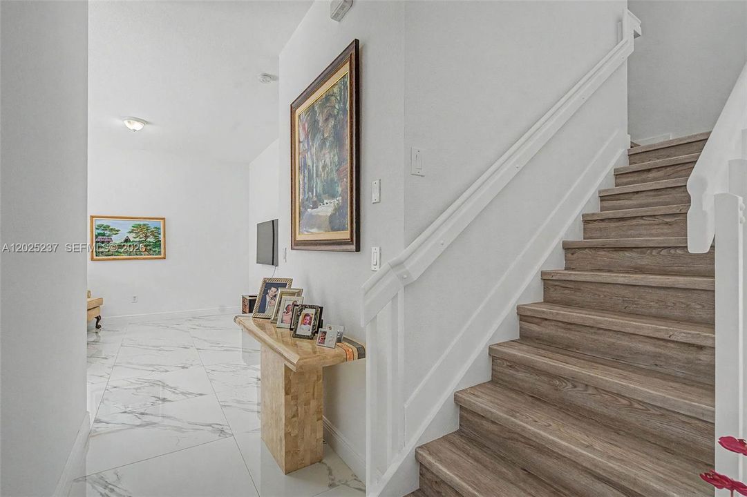For Sale: $925,000 (4 beds, 3 baths, 2360 Square Feet)