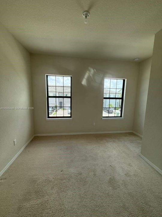 En Renta: $3,950 (3 camas, 2 baños, 1754 Pies cuadrados)