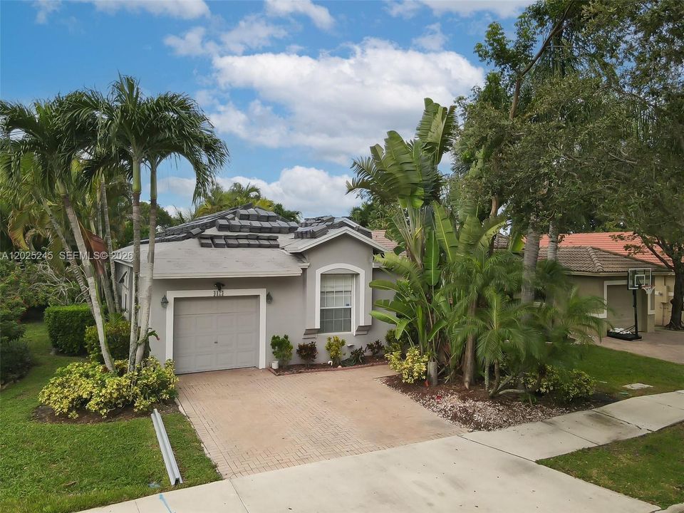 For Sale: $789,000 (3 beds, 2 baths, 1495 Square Feet)