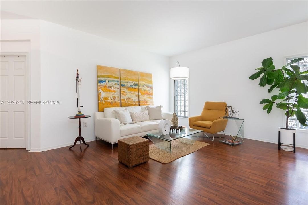For Sale: $789,000 (3 beds, 2 baths, 1495 Square Feet)