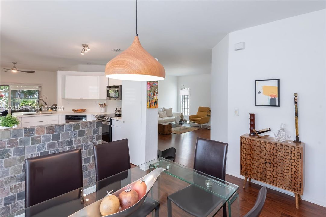For Sale: $789,000 (3 beds, 2 baths, 1495 Square Feet)