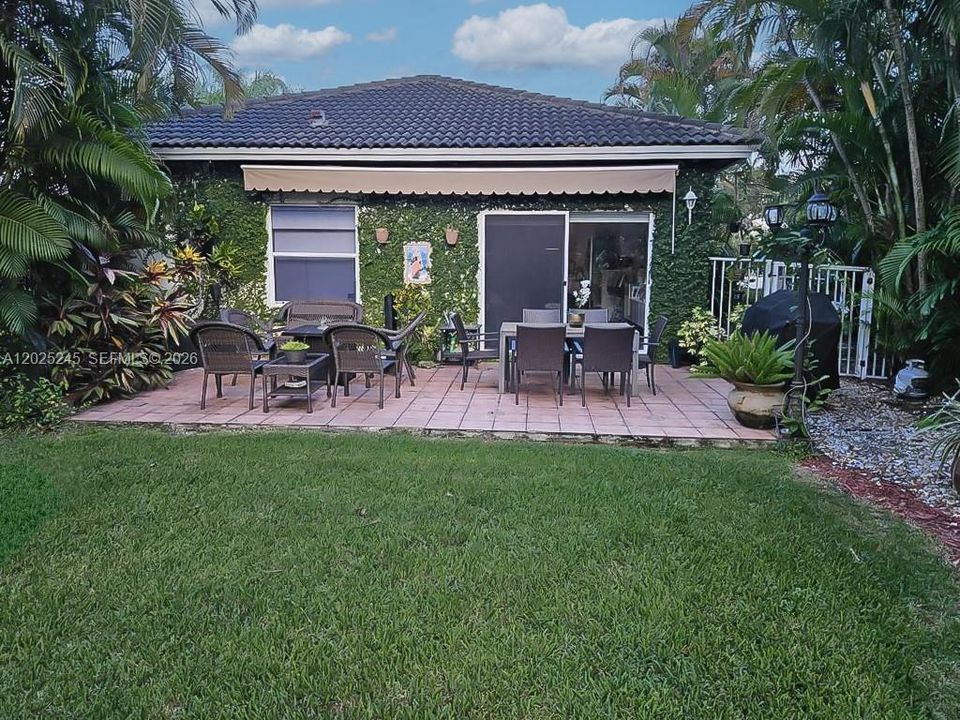 For Sale: $789,000 (3 beds, 2 baths, 1495 Square Feet)