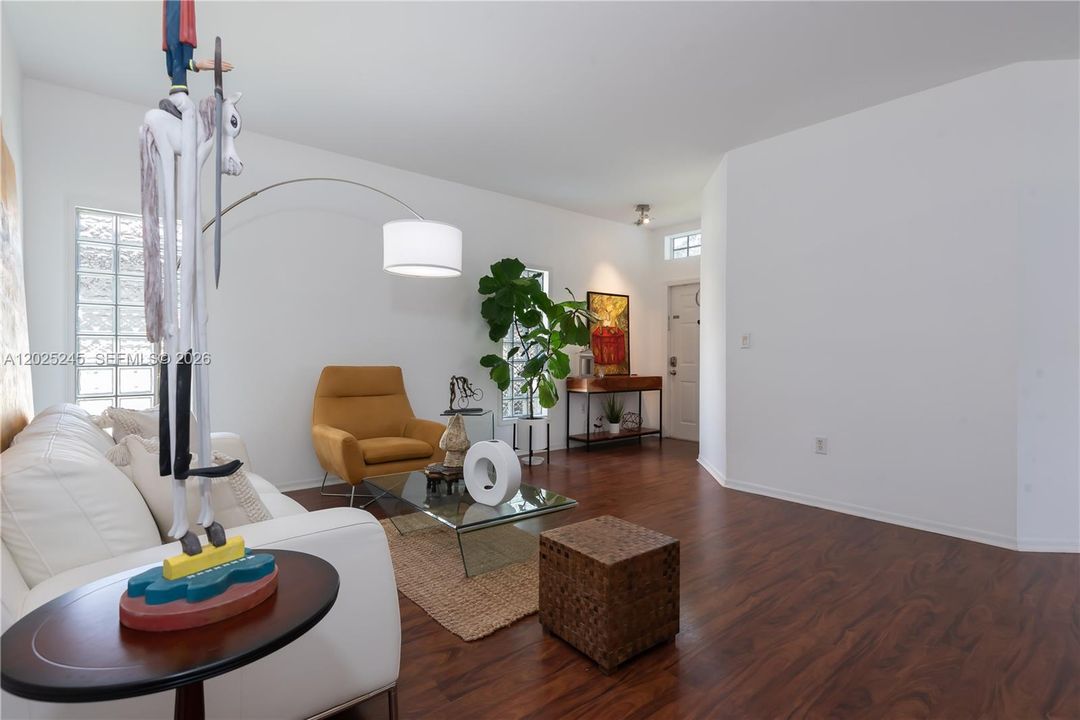 For Sale: $789,000 (3 beds, 2 baths, 1495 Square Feet)