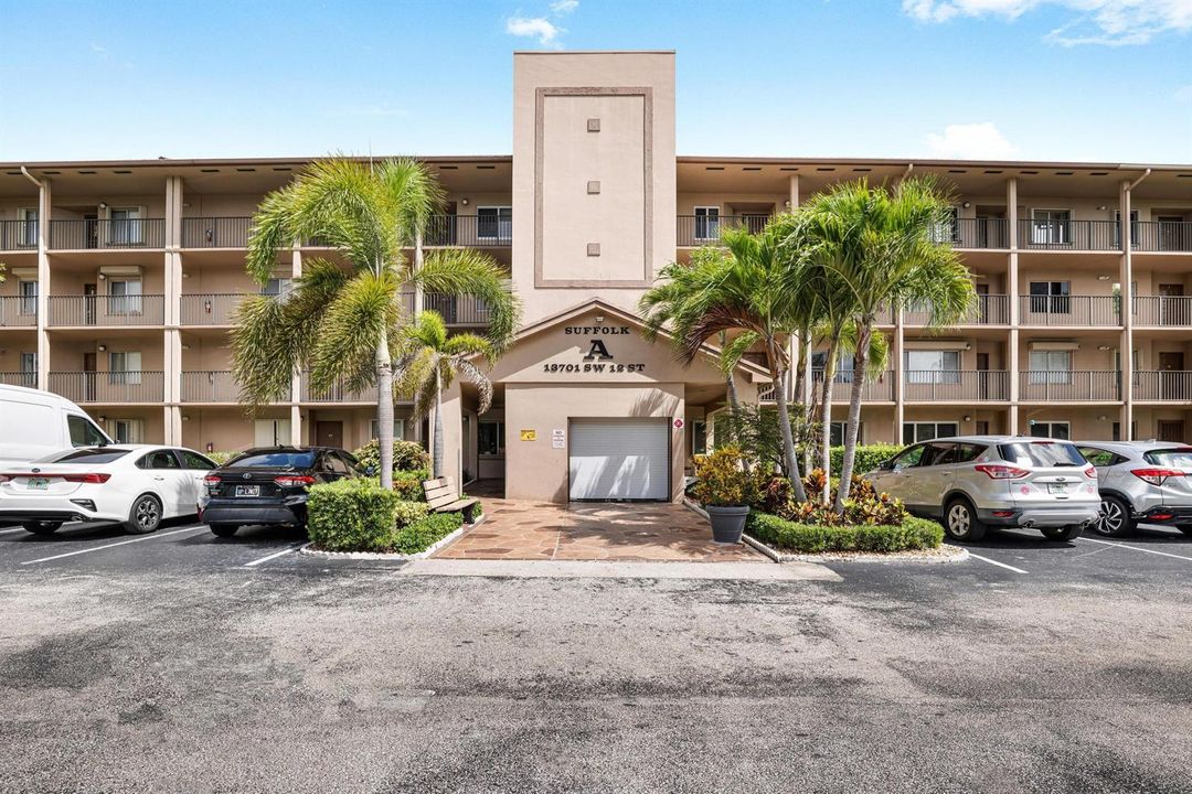 13701 SW 12 STREET #215A, PEMBROKE PINES