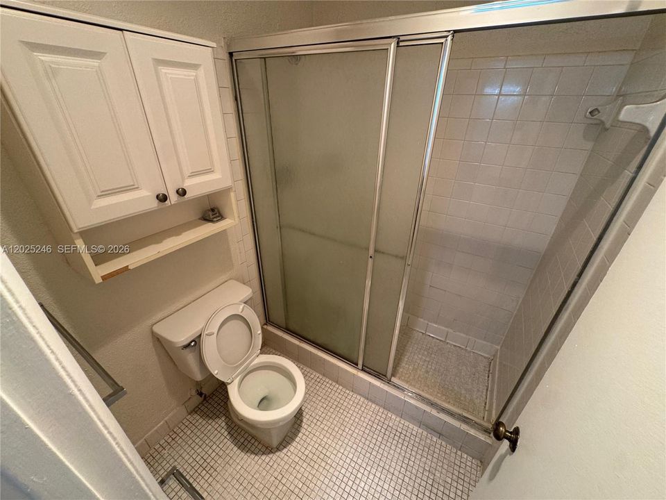 В аренду: $2,300 (2 спален, 2 ванн, 1175 Квадратных фут)
