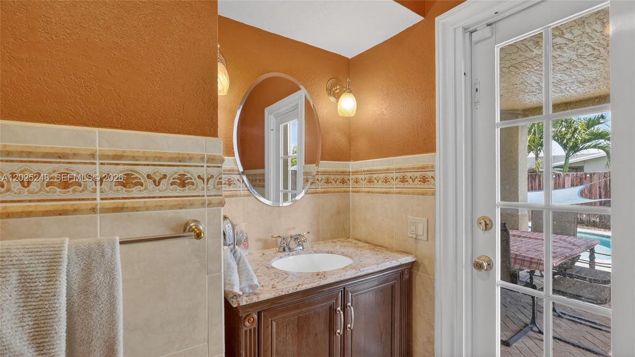 На продажу: $649,000 (3 спален, 2 ванн, 1606 Квадратных фут)