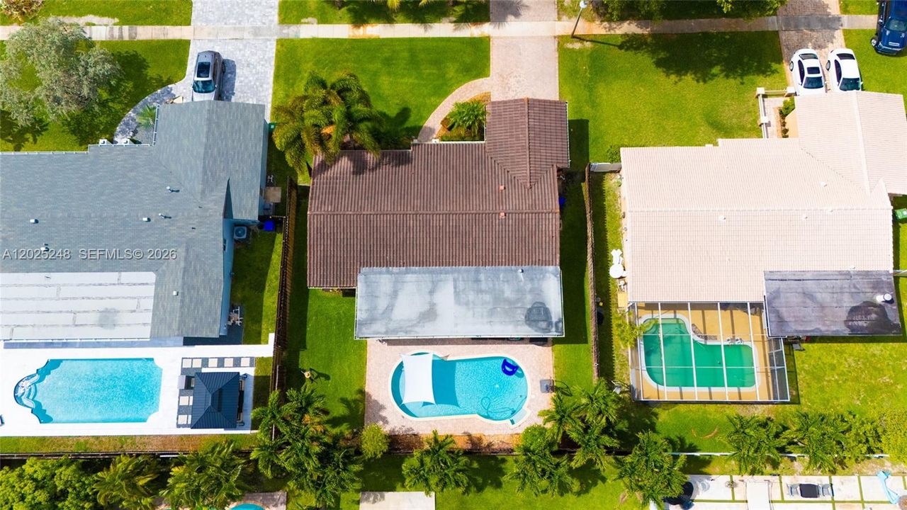 На продажу: $649,000 (3 спален, 2 ванн, 1606 Квадратных фут)