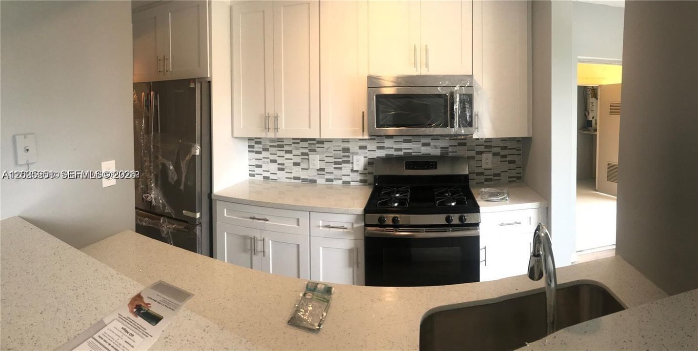 For Rent: $2,400 (2 beds, 2 baths, 1093 Square Feet)