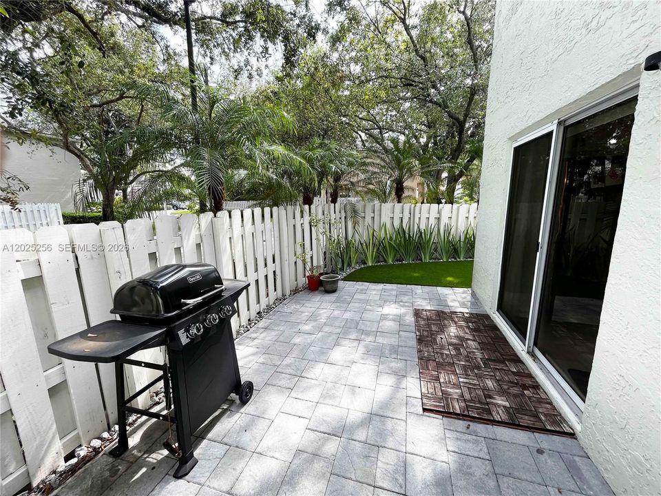 For Rent: $3,450 (3 beds, 2 baths, 1473 Square Feet)