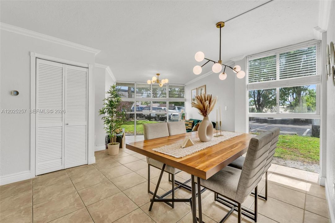 Activo con contrato: $249,999 (2 camas, 2 baños, 939 Pies cuadrados)