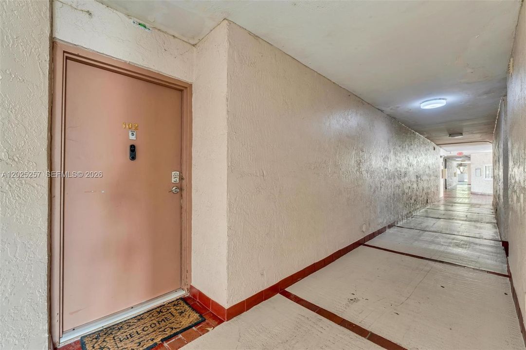 Activo con contrato: $249,999 (2 camas, 2 baños, 939 Pies cuadrados)