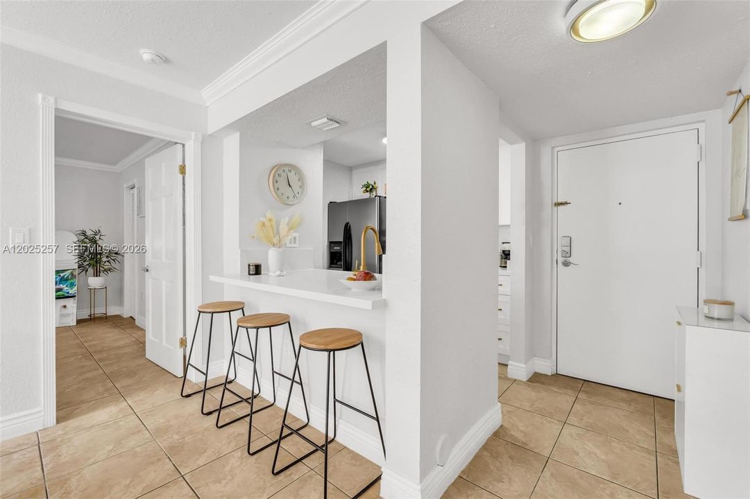 Activo con contrato: $249,999 (2 camas, 2 baños, 939 Pies cuadrados)