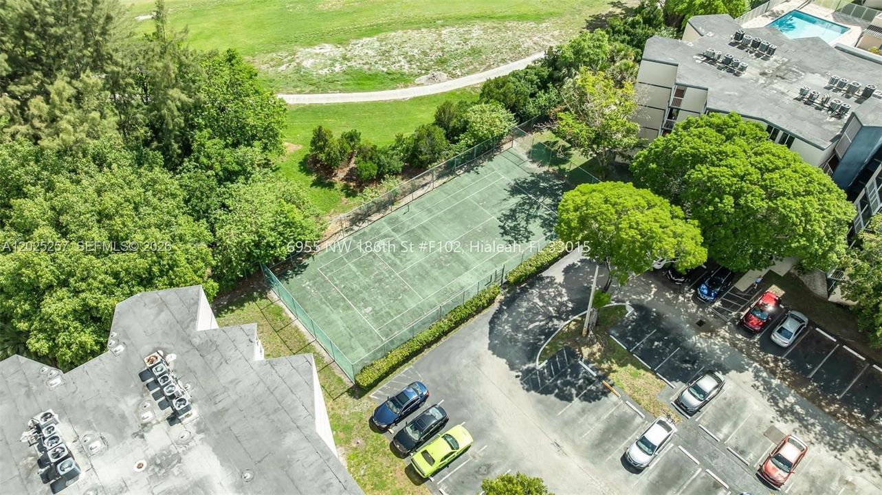 Activo con contrato: $249,999 (2 camas, 2 baños, 939 Pies cuadrados)