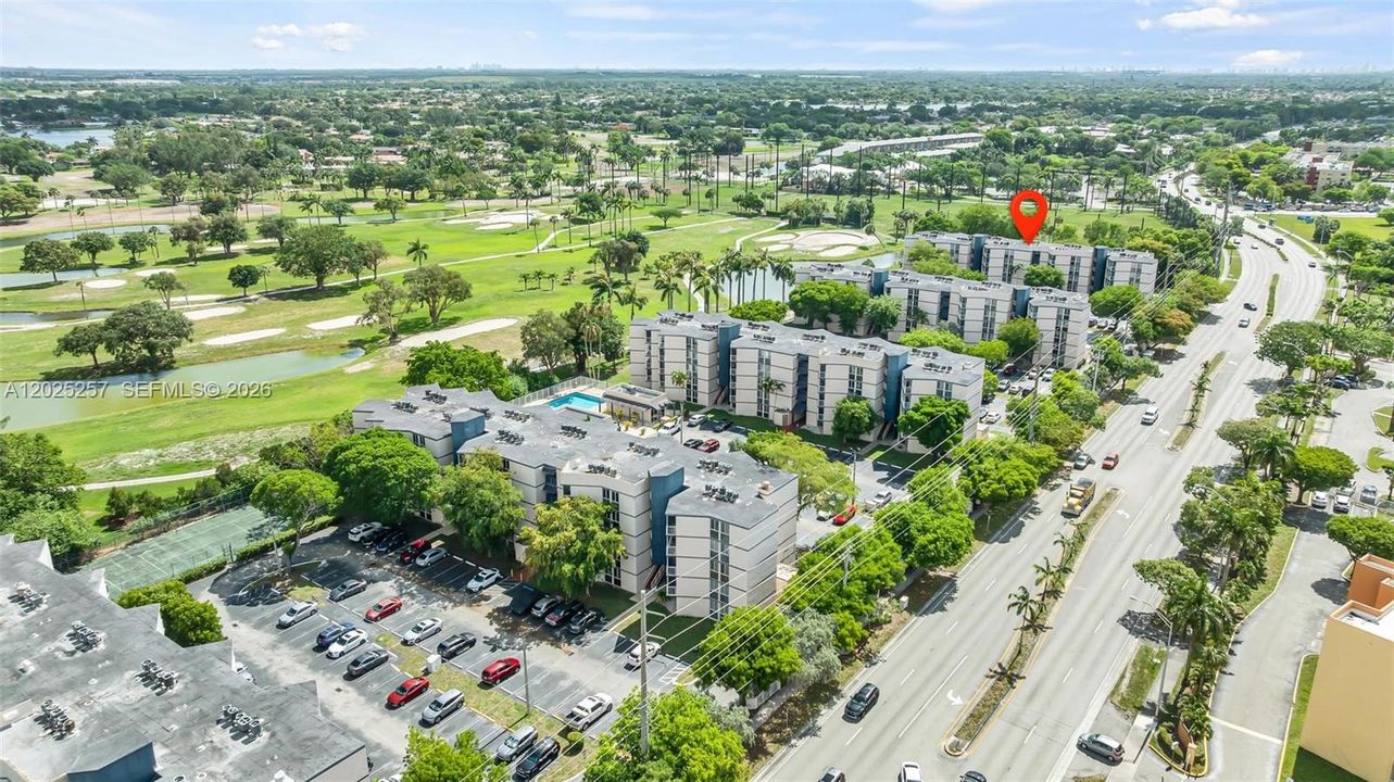 Activo con contrato: $249,999 (2 camas, 2 baños, 939 Pies cuadrados)