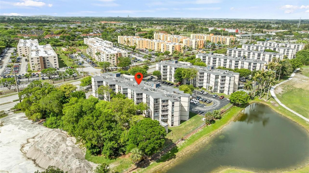 Activo con contrato: $249,999 (2 camas, 2 baños, 939 Pies cuadrados)