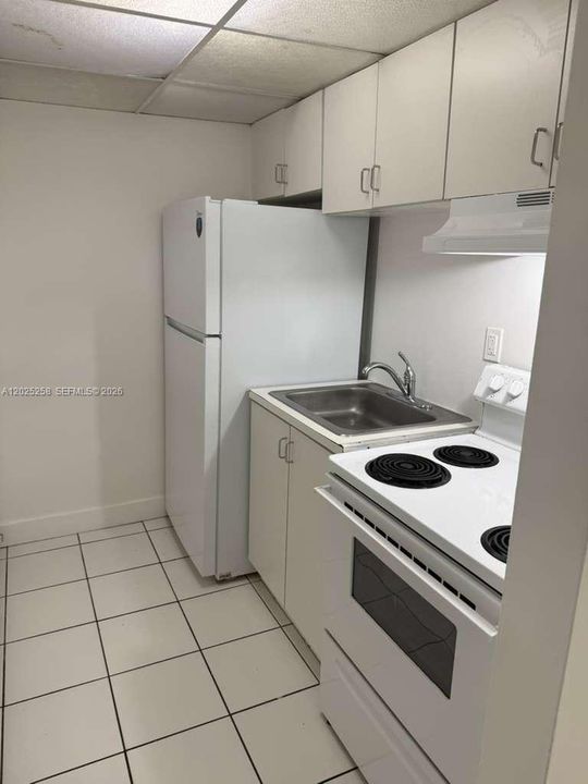 В аренду: $1,200 (0 спален, 1 ванн, 440 Квадратных фут)