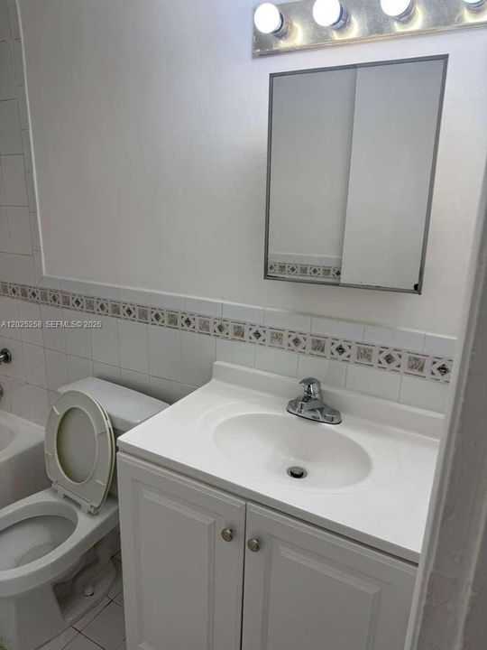 В аренду: $1,200 (0 спален, 1 ванн, 440 Квадратных фут)