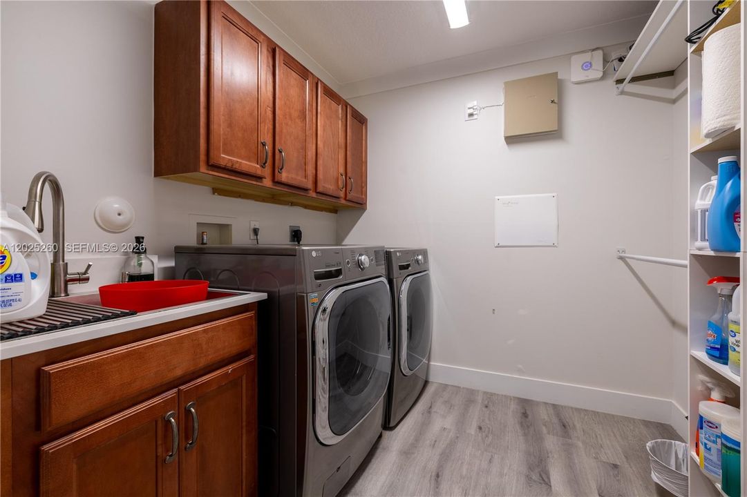 En Renta: $7,500 (6 camas, 4 baños, 3388 Pies cuadrados)
