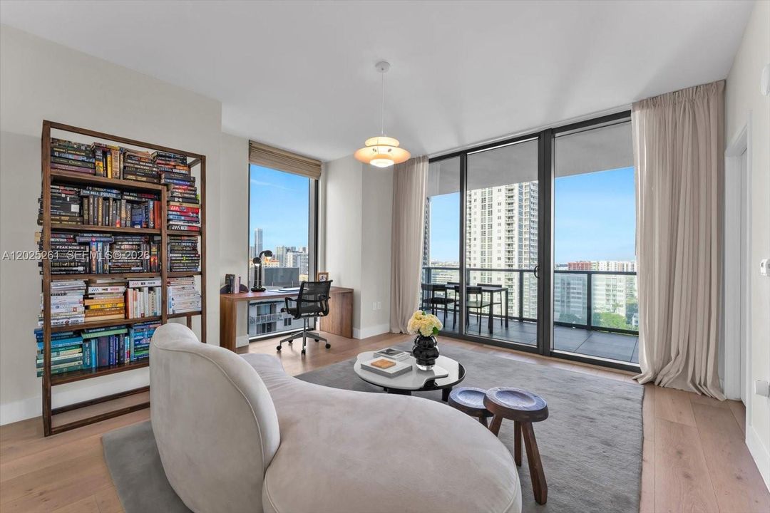 For Sale: $2,795,000 (3 beds, 4 baths, 2315 Square Feet)